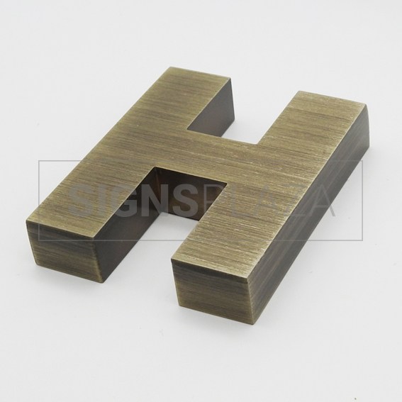 Afbeelding van Channel Letters Aged gold blind letter 2008B